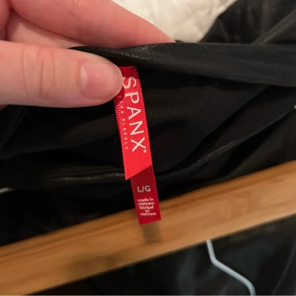 Spanx Black Faux Leather Leggings - Picture 5 of 7